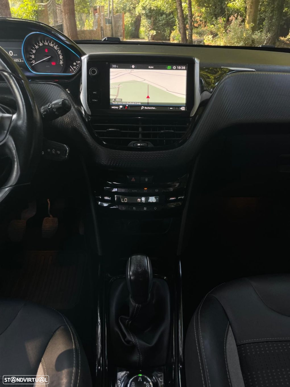 Peugeot 2008 1.2 PureTech Allure - 15