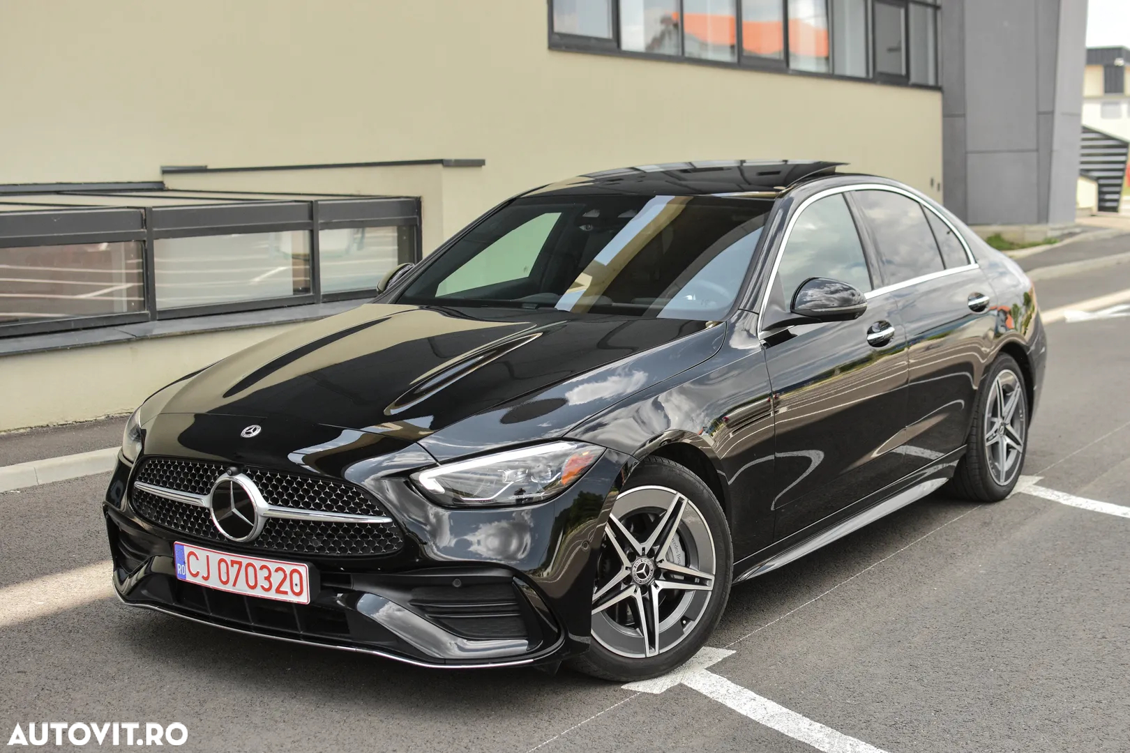 Mercedes-Benz C 300 4Matic 9G-TRONIC AMG Line - 6