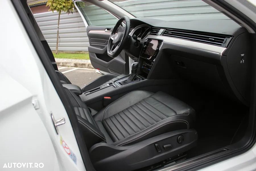 Volkswagen Passat Variant 2.0 TDI DSG (BlueMotion Technology) Highline - 20