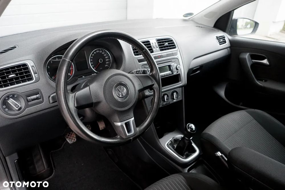 Volkswagen Polo 1.4 16V Comfortline - 16