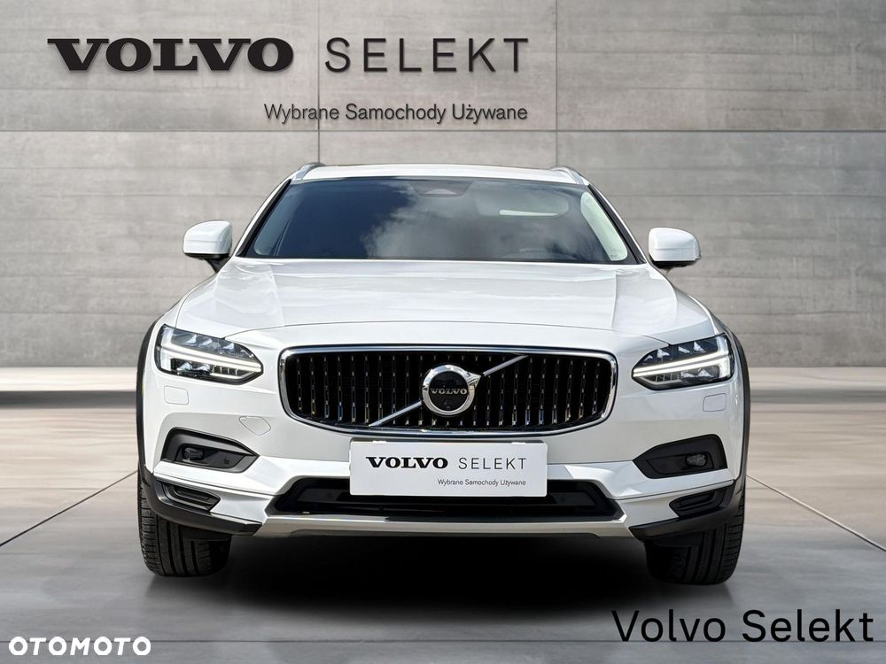 Volvo V90 Cross Country - 4