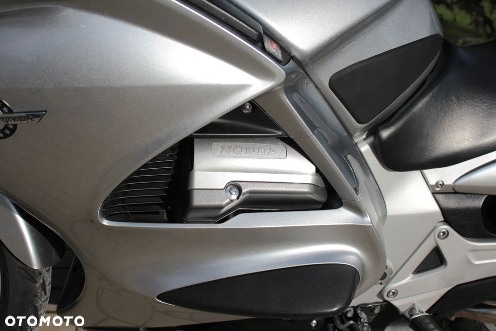 Honda ST - 21