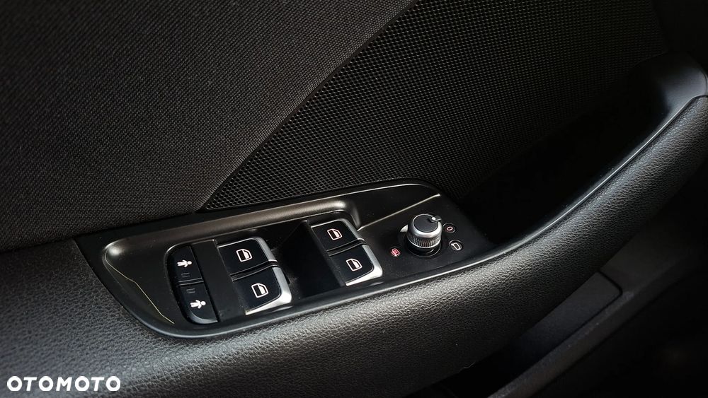 Audi A3 Sportback 2.0 TDI S tronic - 34