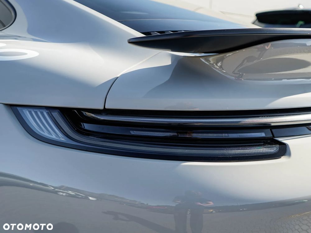 Porsche 911 Turbo 50 Years - 16