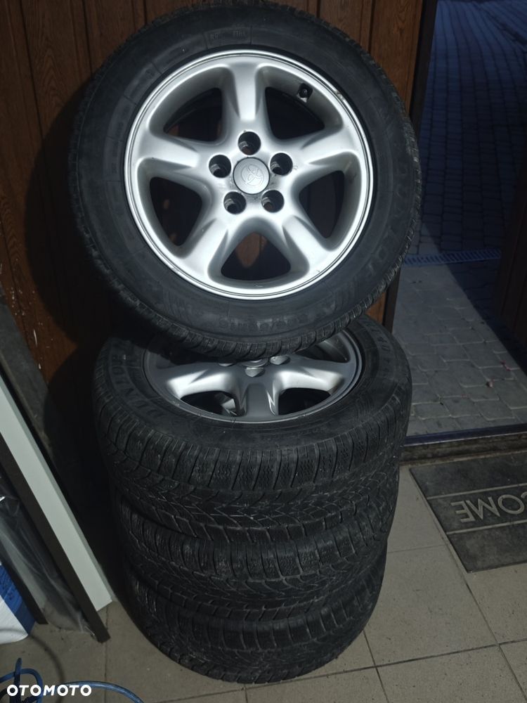 Toyota RAV4 - 8