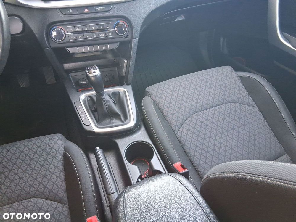 Kia Ceed - 15