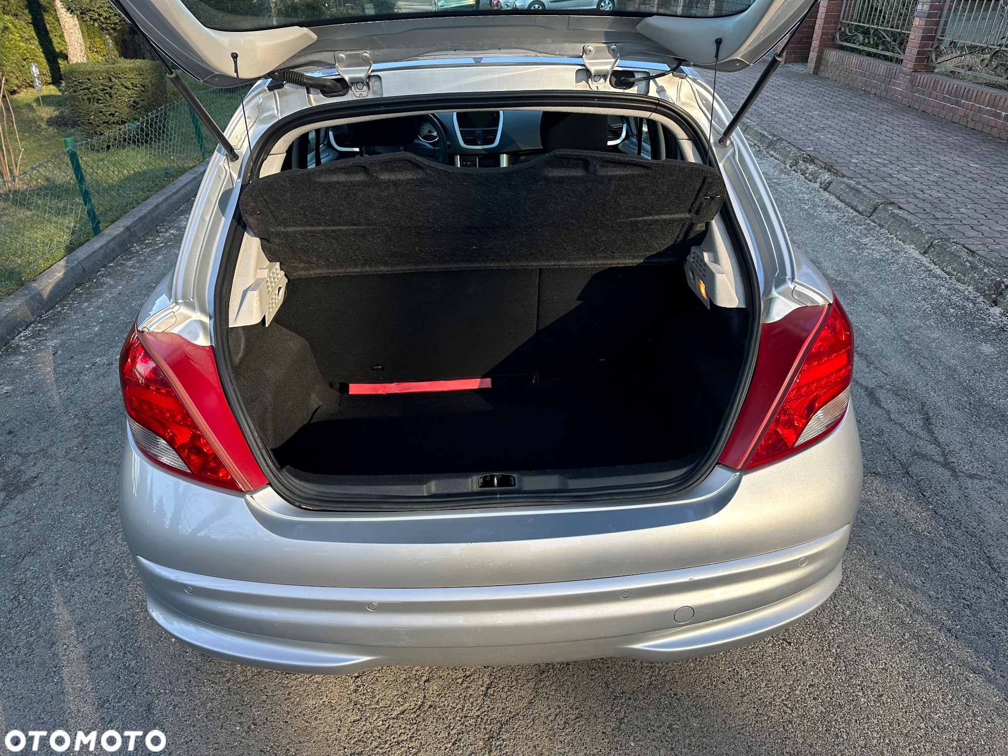 Peugeot 207 - 16