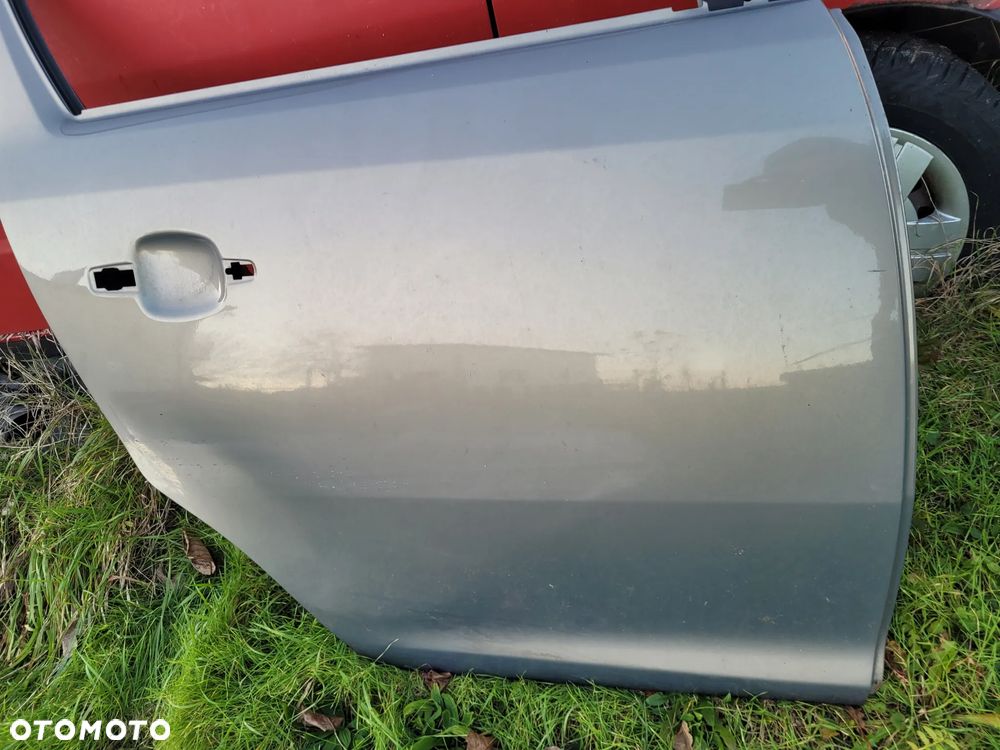 Opel Corsa E drzwi prawy tył - 4