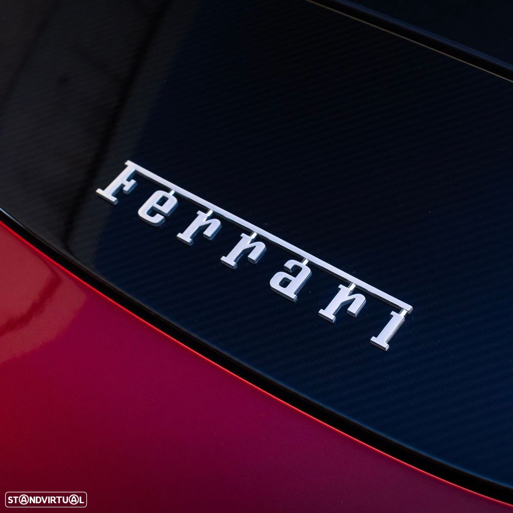 Ferrari Roma 3.9 Twin-Turbo V8 - 14