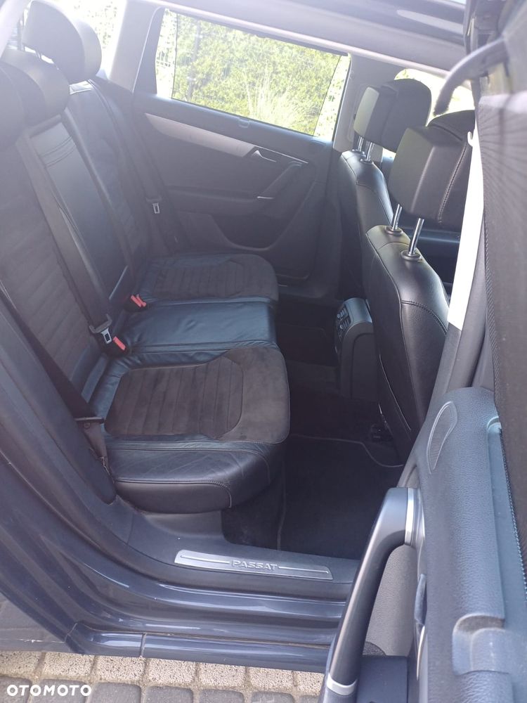 Volkswagen Passat 2.0 TDI DSG Highline - 14