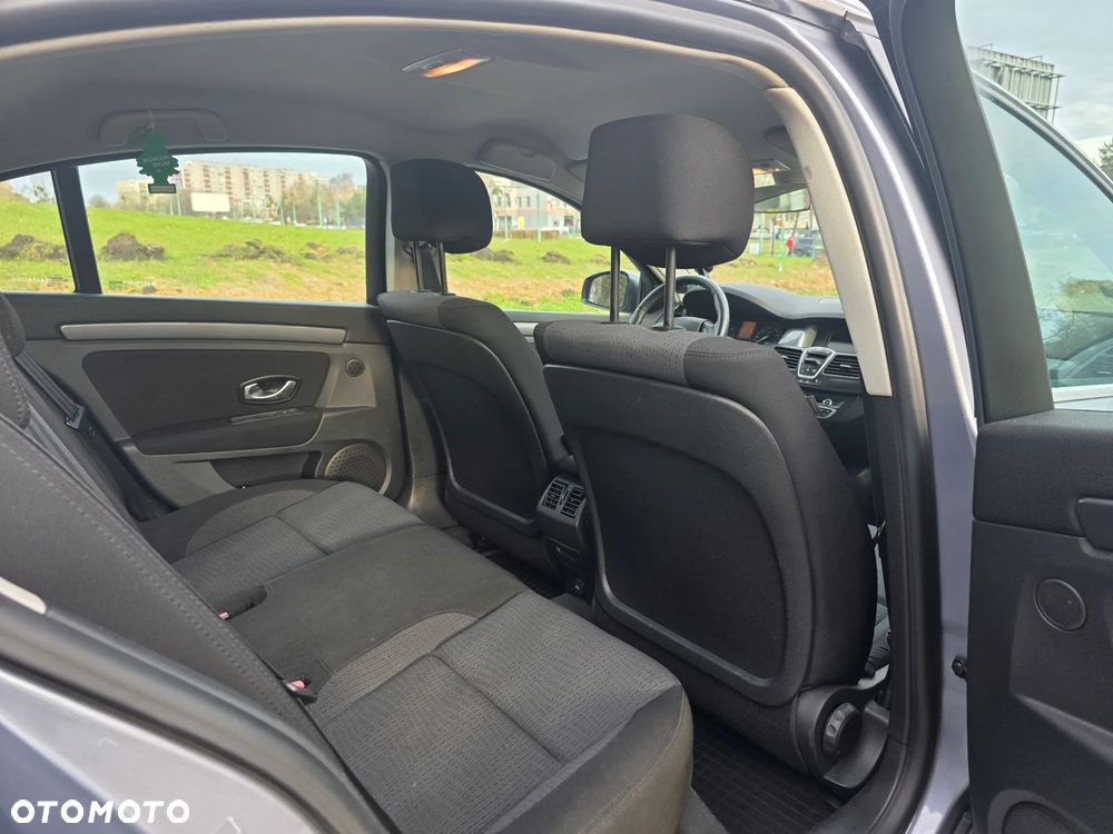 Renault Laguna 1.5 dCi Authentique - 11