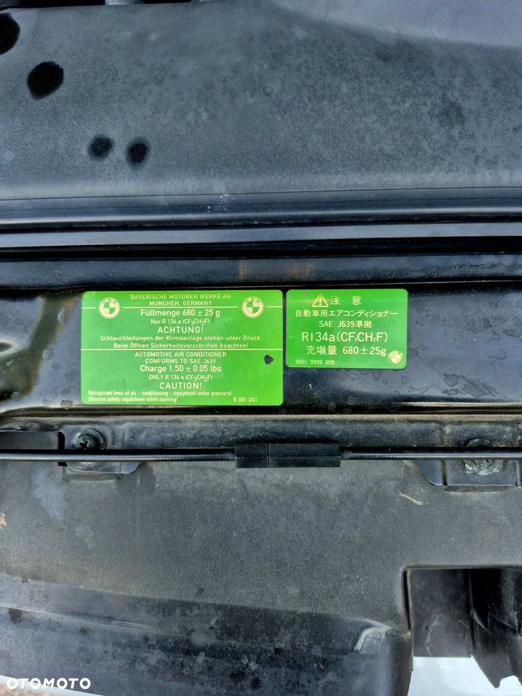 BMW Seria 7 740i - 24