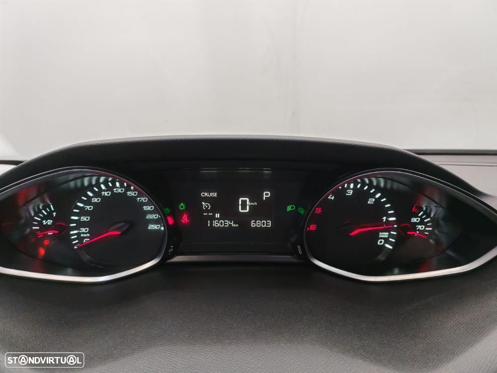 Peugeot 308 1.5 BlueHDi Style J17 EAT8 - 19