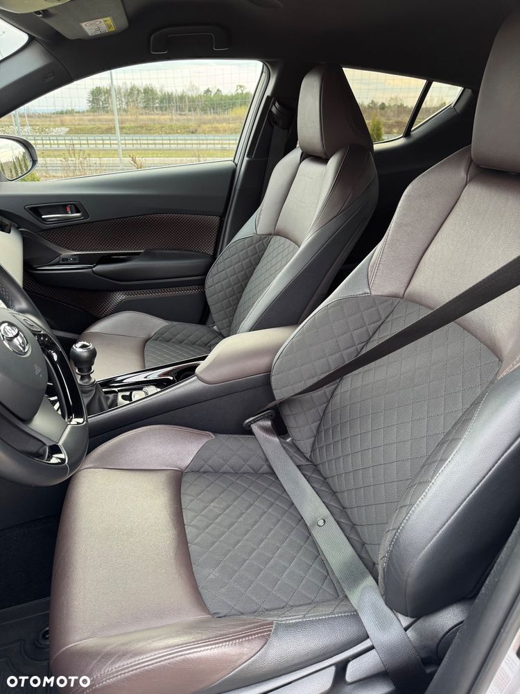 Toyota C-HR 1.2 T Prestige - 10