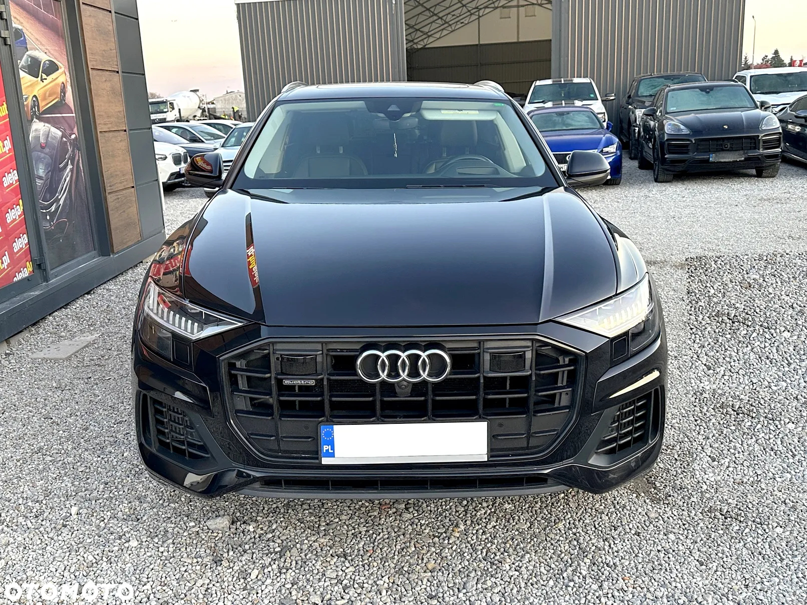 Audi Q8 55 TFSI quattro tiptronic - 12