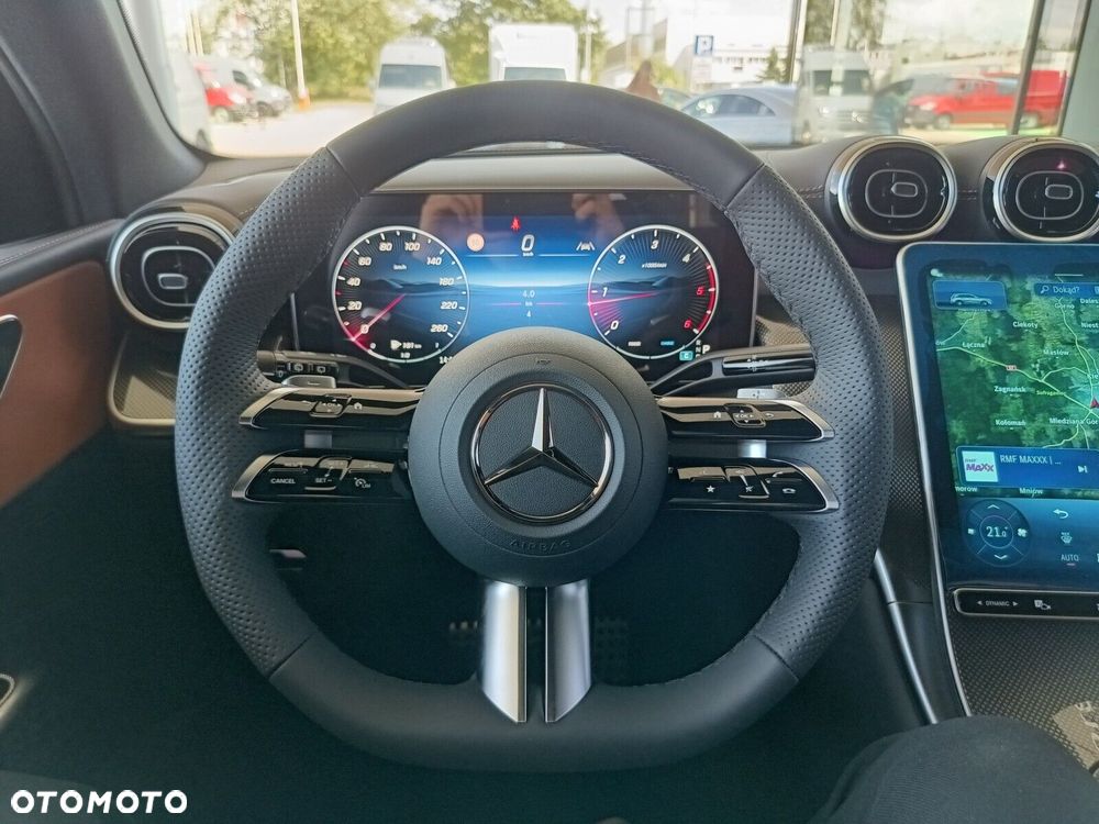 Mercedes-Benz GLC - 16