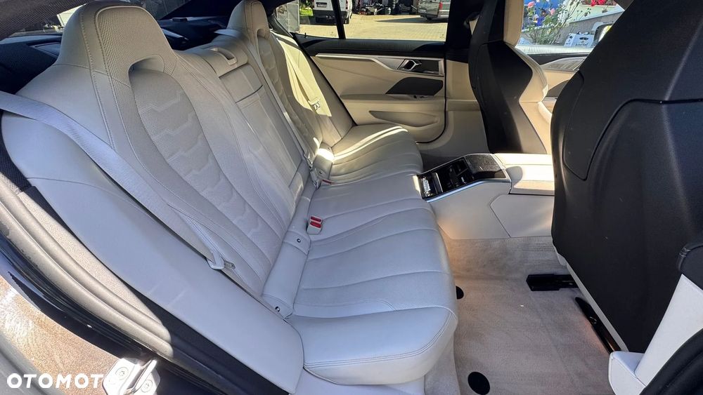 BMW Seria 8 M850i xDrive - 15