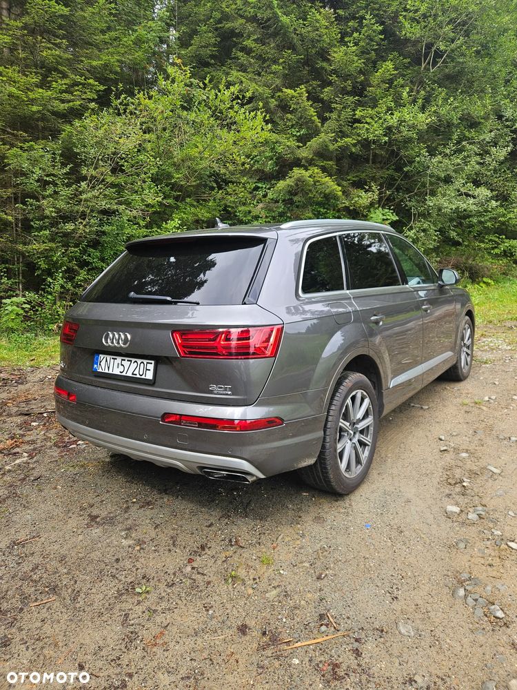 Audi Q7 - 7