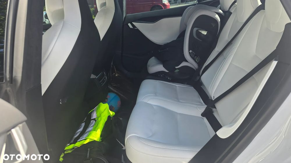 Tesla Model S Performance - 10