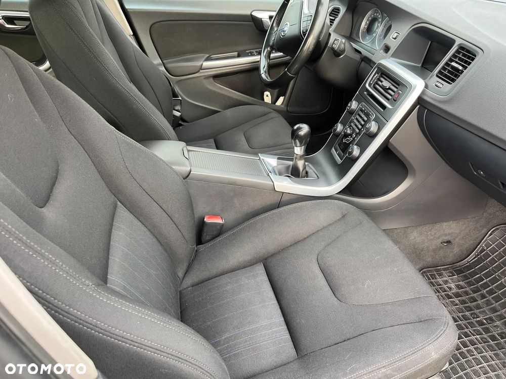 Volvo V60 D2 Kinetic - 11
