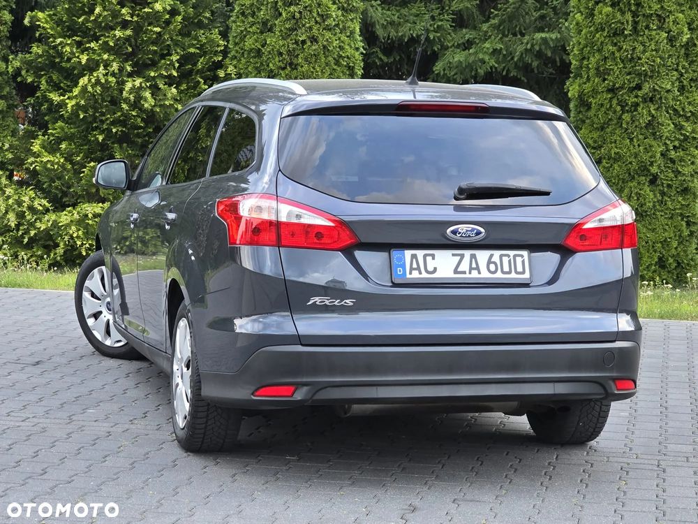 Ford Focus SW 1.6 Ti-VCT Trend - 11