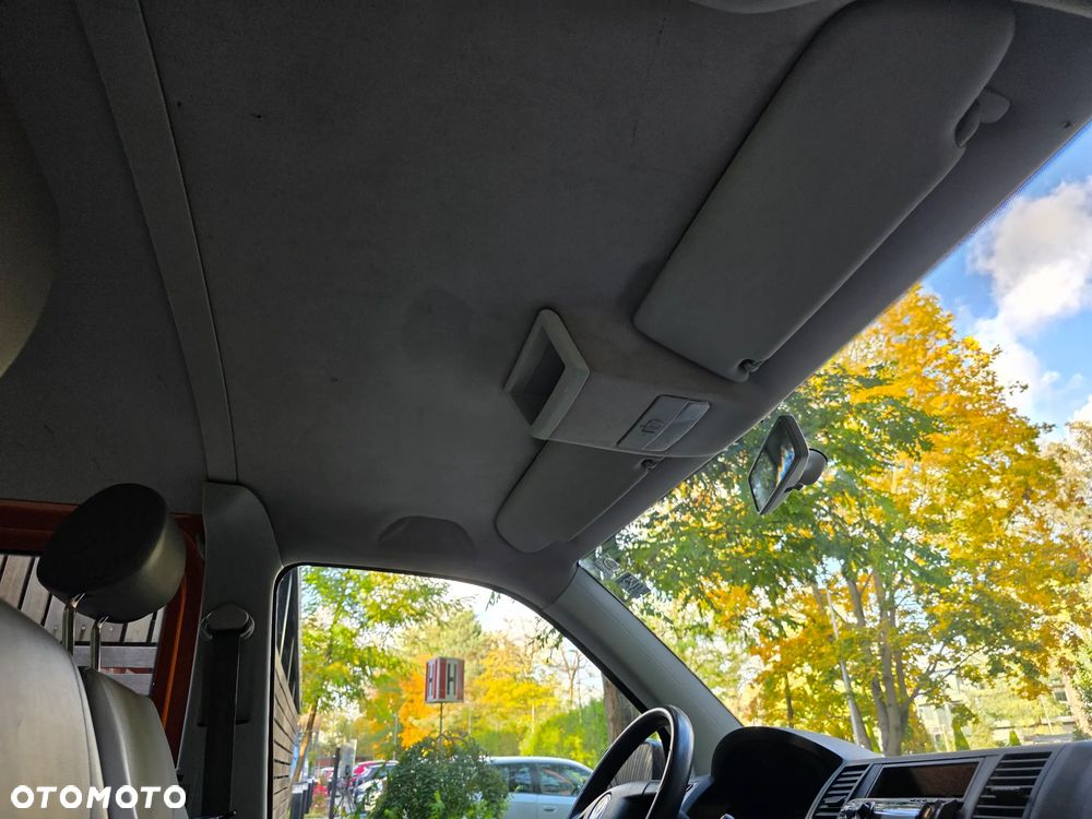 Volkswagen Transporter - 12