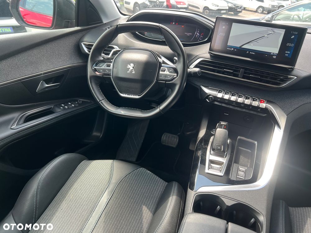 Peugeot 3008 1.2 PureTech Allure S&S EAT8 - 19