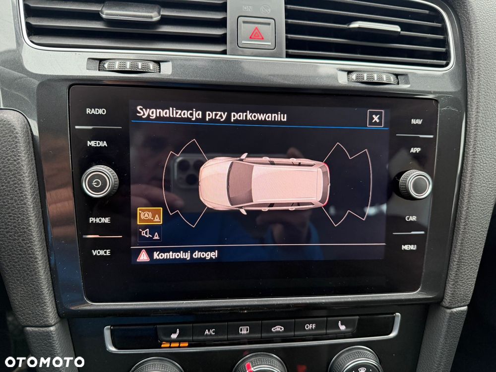 Volkswagen Golf 1.6 TDI BlueMotion Technology Trendline - 35