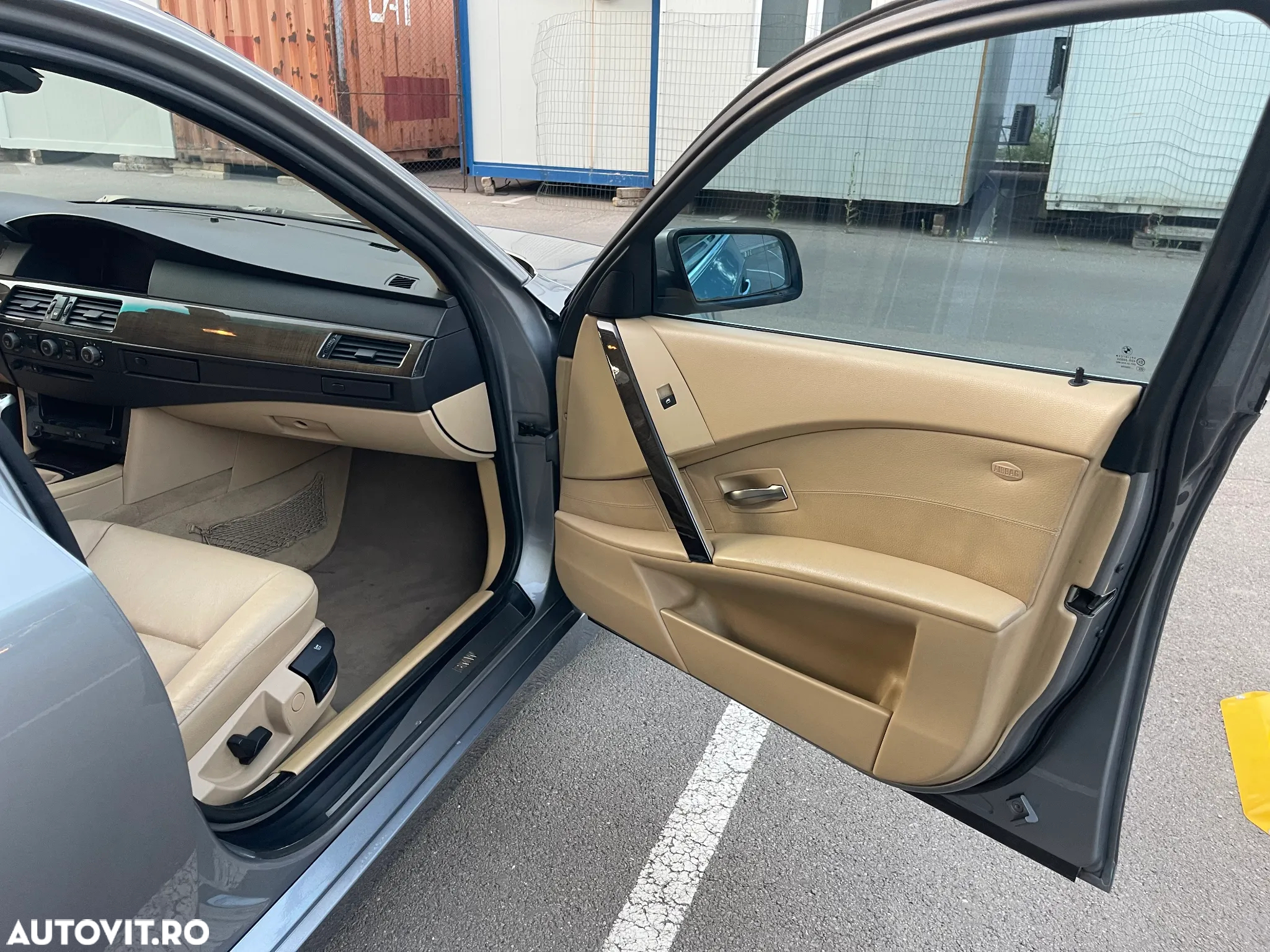 BMW Seria 5 520i - 16
