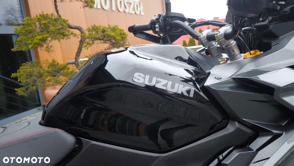 Suzuki GSX 1000 - 31