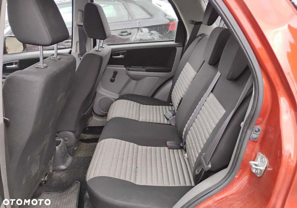 Suzuki SX4 - 9