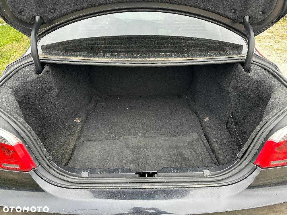 BMW Seria 5 525i - 29