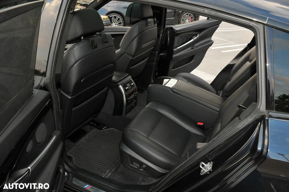 BMW Seria 5 530d xDrive Touring - 11