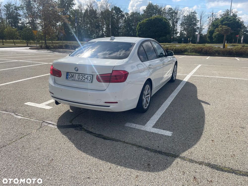BMW Seria 3 318i Sport Line - 3