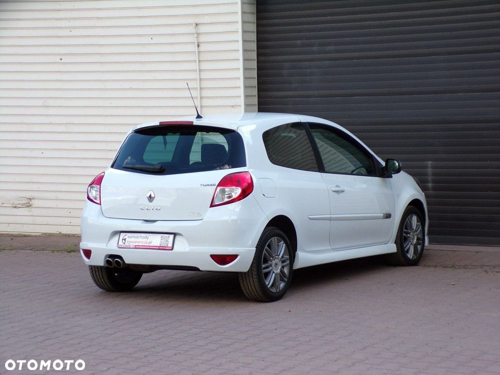 Renault Clio - 13