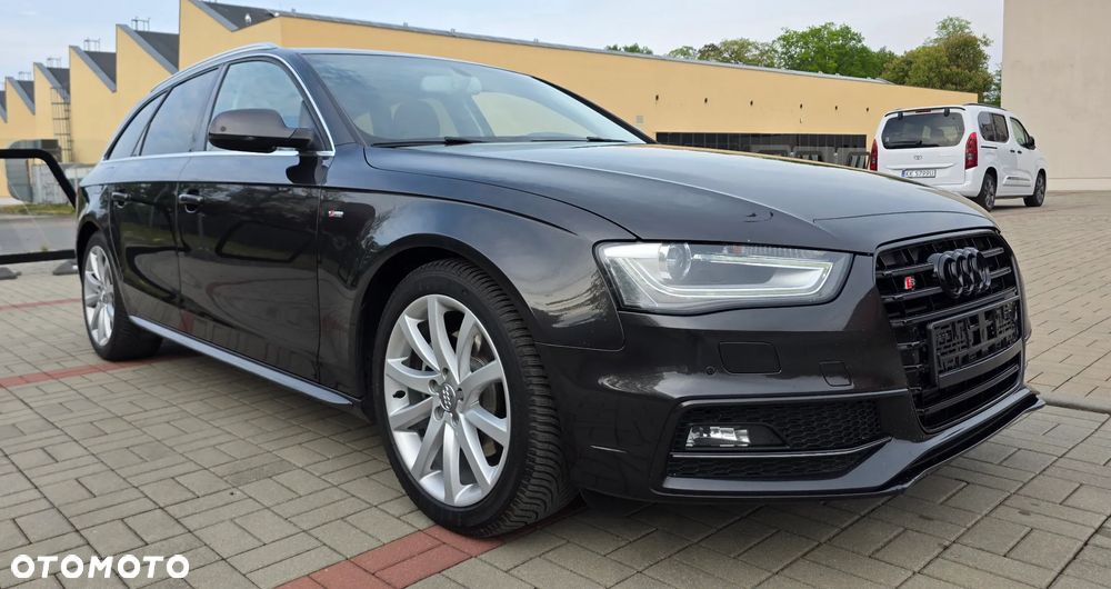 Audi A4 Avant 2.0 TDI DPF S line Sportpaket - 1