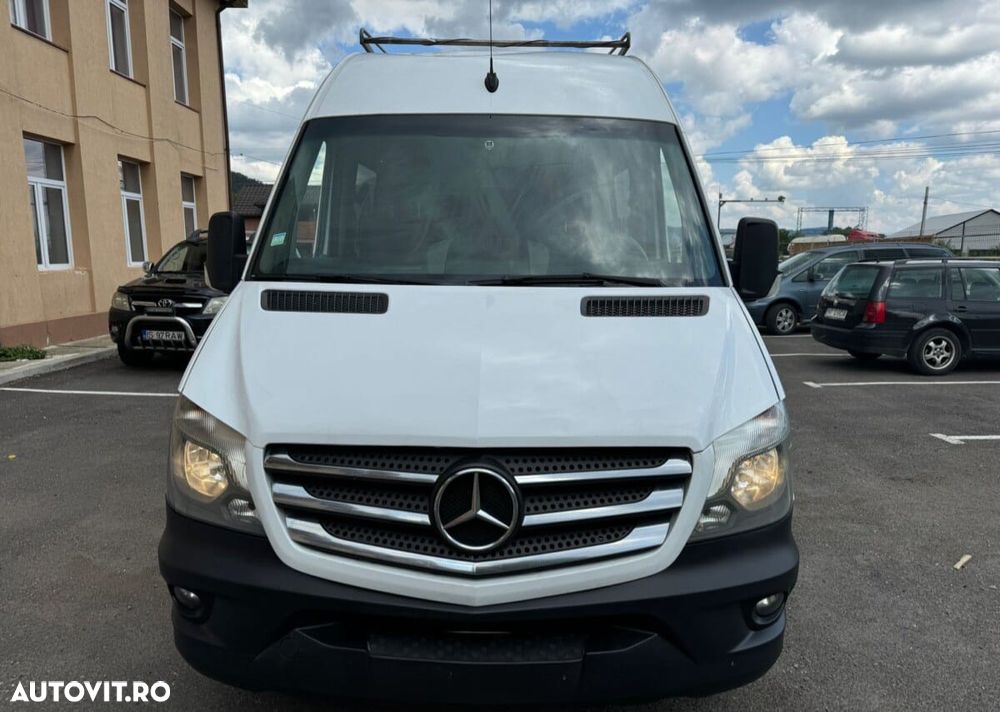Mercedes-Benz Sprinter - 2