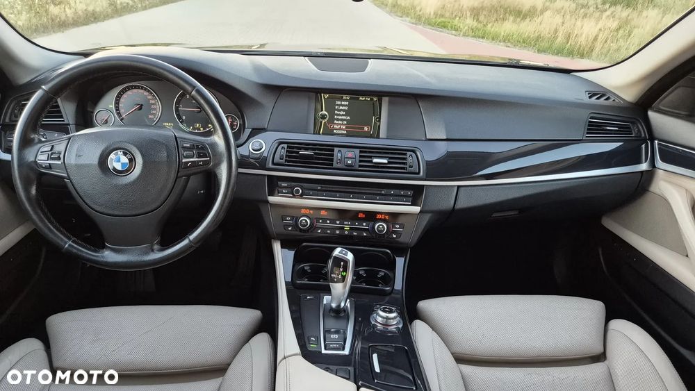 BMW Seria 5 520d - 27