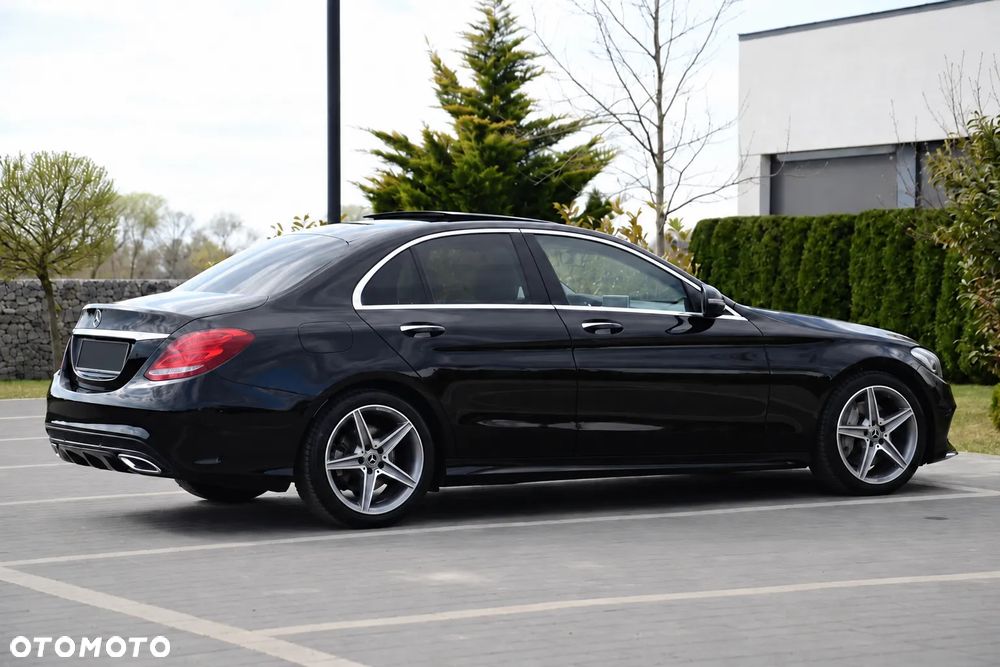 Mercedes-Benz Klasa C 300 9G-TRONIC - 7