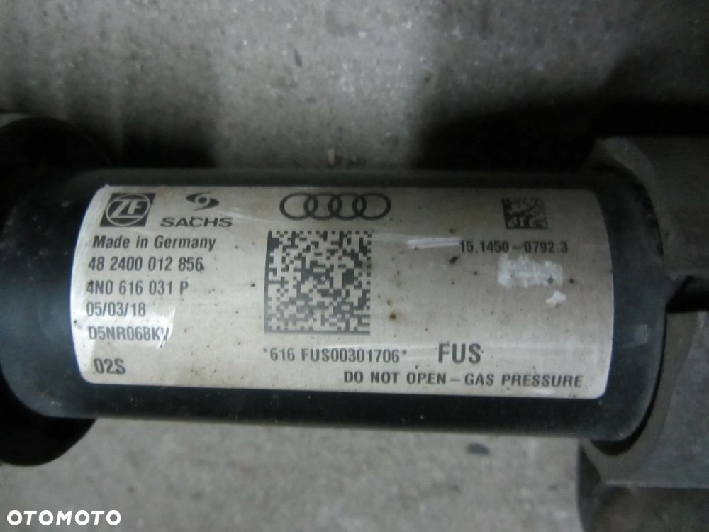 AUDI A8 D5 4N0 amortyzatory tył prawy lewy 4N0616001L 4N0616002L - 4