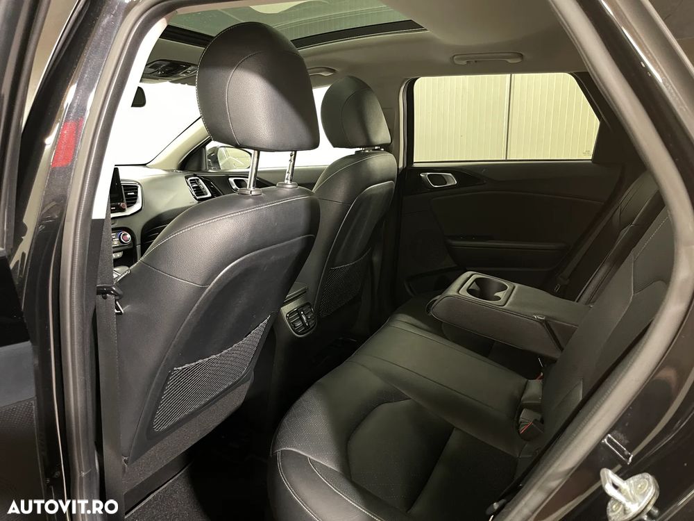 Kia Ceed 1.6 GDI DCT OPF Platinum - 13