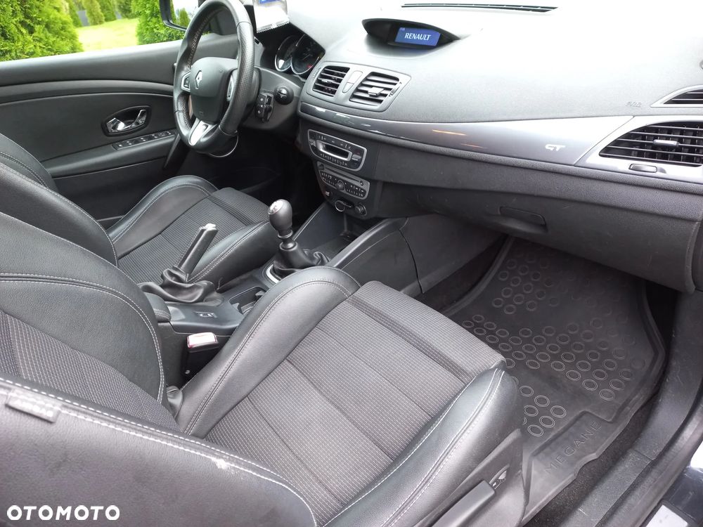 Renault Megane TCe 180 GT - 11