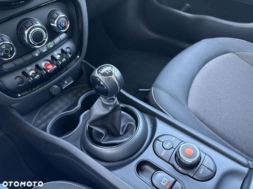MINI Clubman - 13