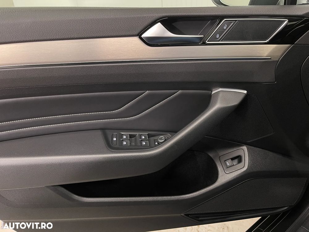 Volkswagen Passat 2.0 TDI DSG Highline - 23