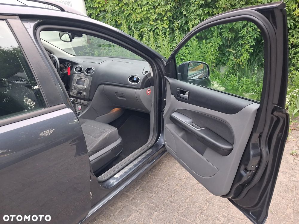 Ford Focus 1.8 FF Platinium X - 33
