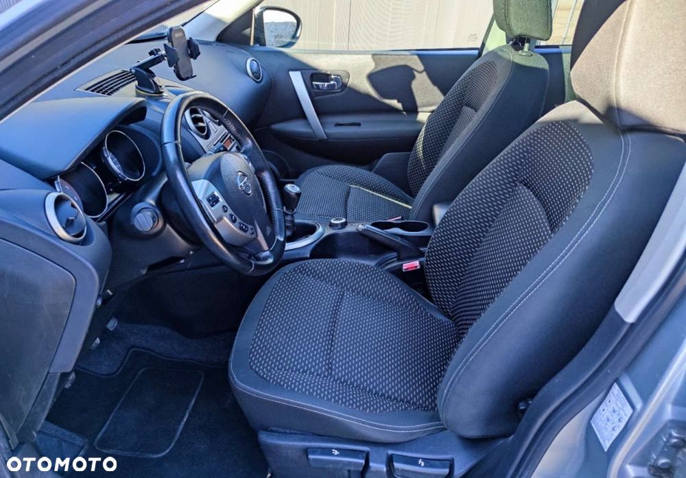 Nissan Qashqai+2 - 22