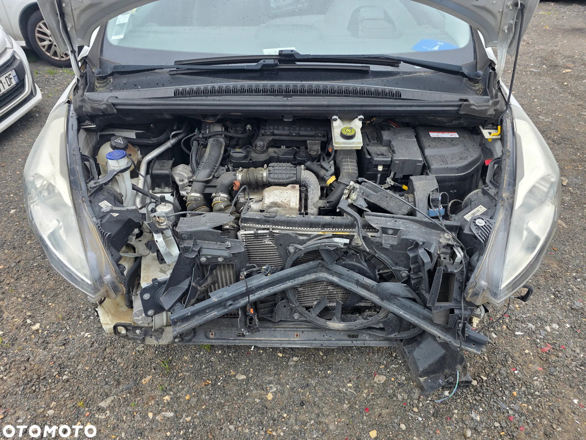 Peugeot 3008 BlueHDi 120 EAT6 Stop & Start Allure - 4