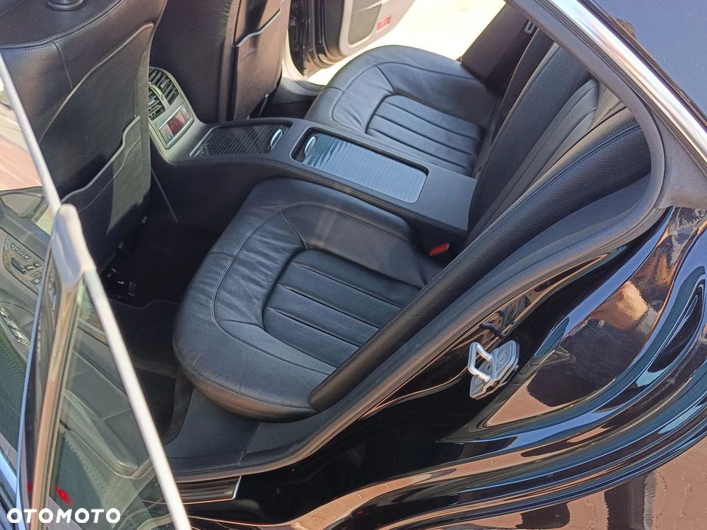 Mercedes-Benz CLS 500 4Matic BlueEFFICIENCY 7G-TRONIC - 27