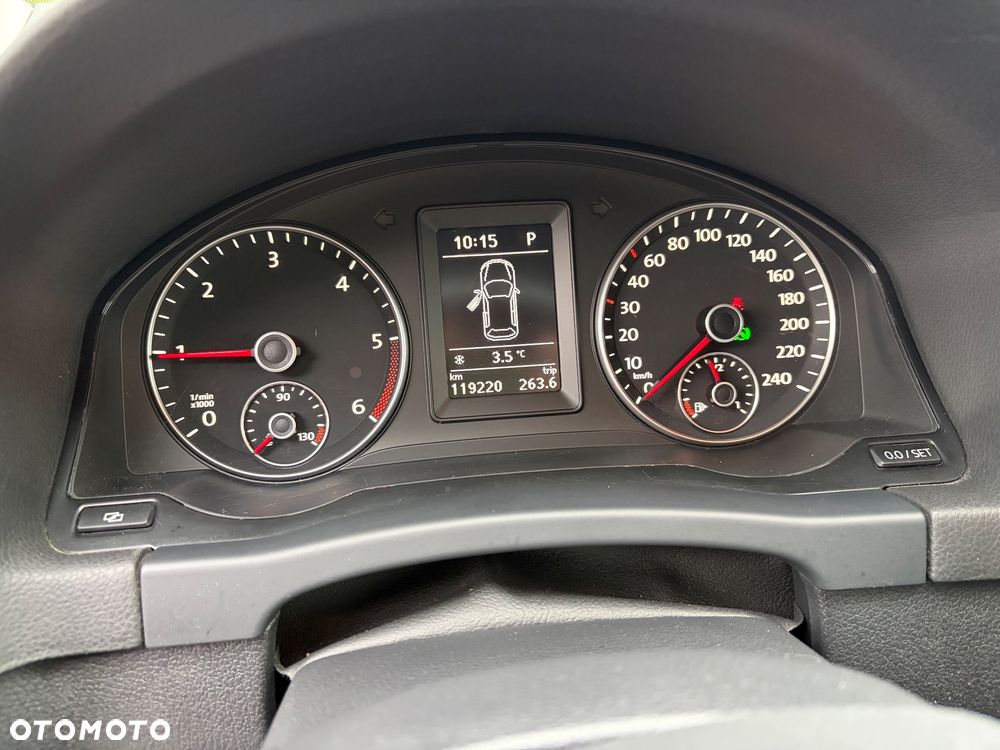 Volkswagen Golf Plus 1.6 TDI BlueMot Trendline DSG - 14