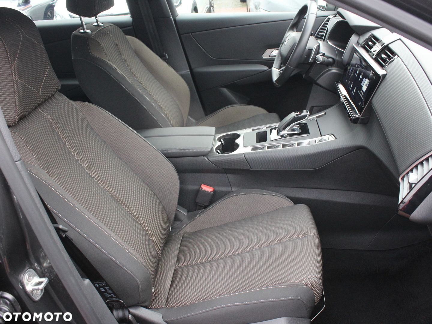 DS Automobiles DS 7 Crossback - 13